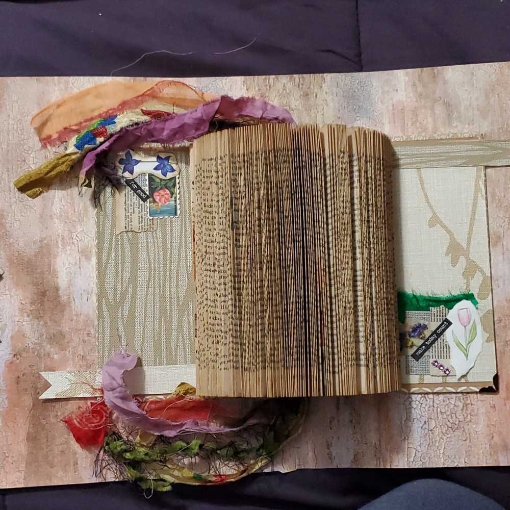 😀 HAND CRAFTED altered book junk journal, card holder vintage - Picture 16 of 17